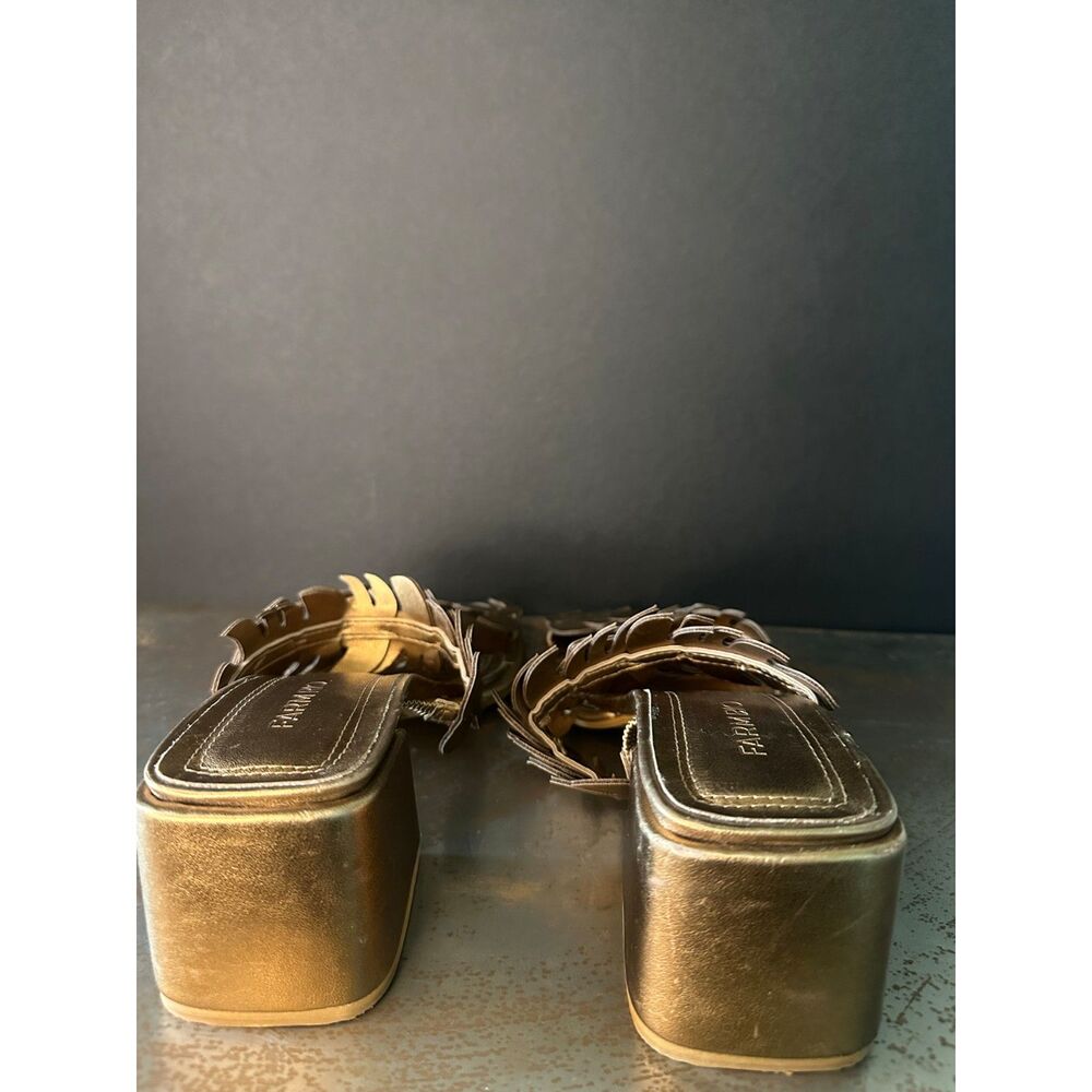 Farm Rio Slide Sandals 9 Vacation Dressy Trip Festival Resort Metallic Gold Leaf - Picture 5 of 10